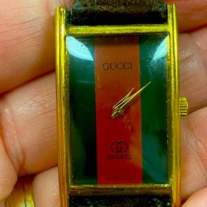Vintage 1980s Gucci quartz watch